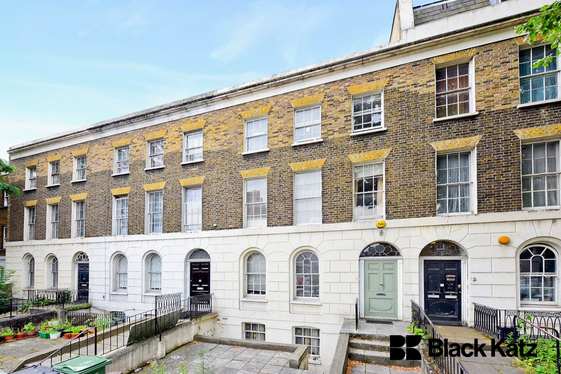 Camberwell New Road, Oval